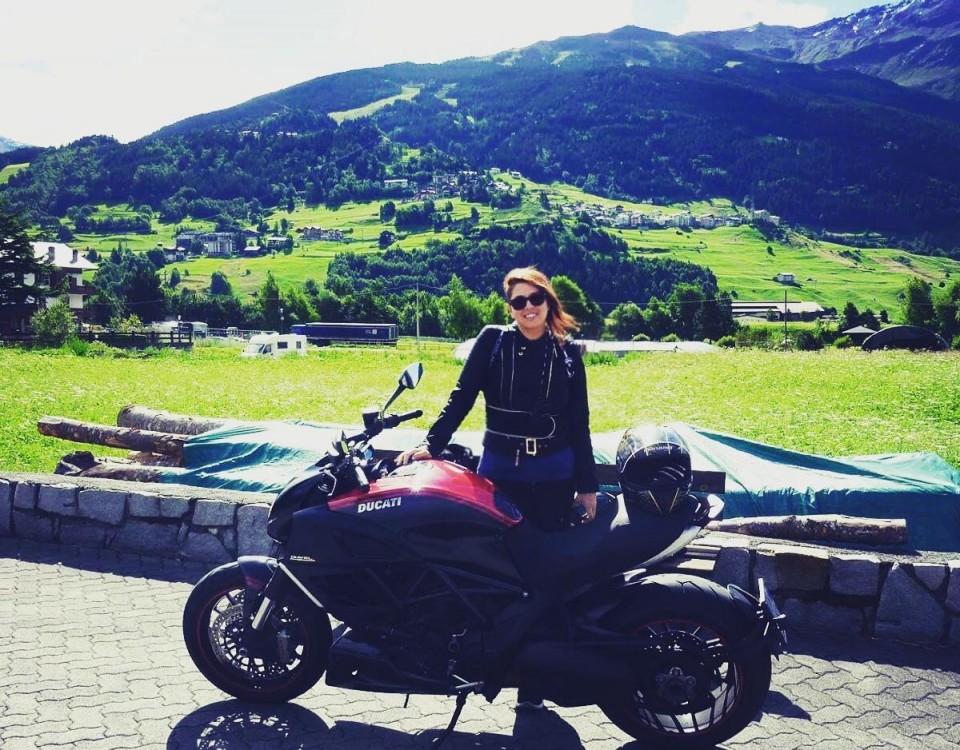 Caterina_ragazze_in_moto