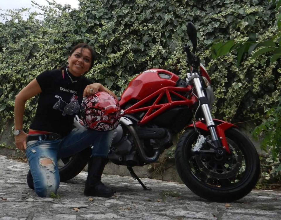 Stefania_ragazze_in_moto