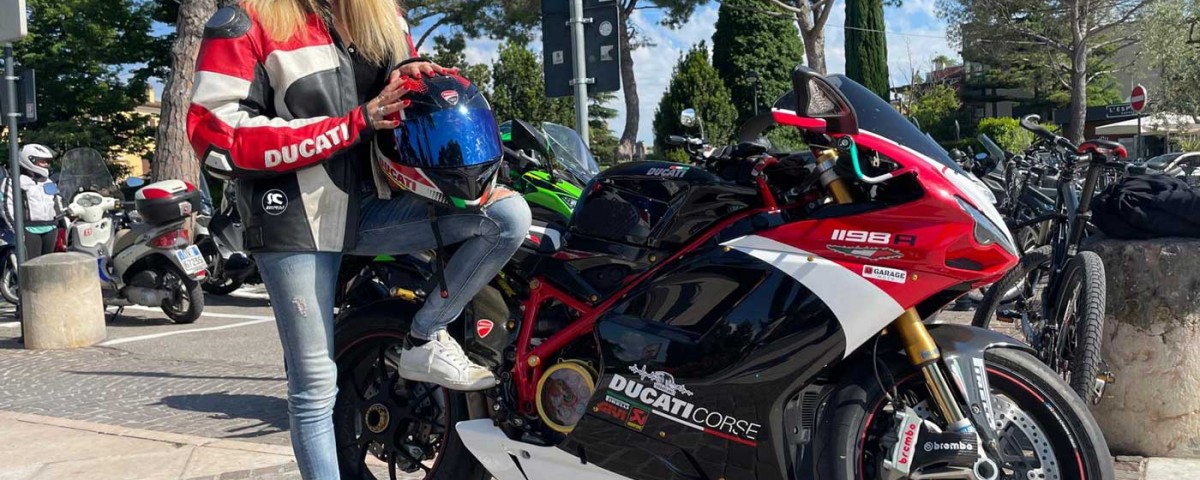 alessandra_ragazze_in_moto