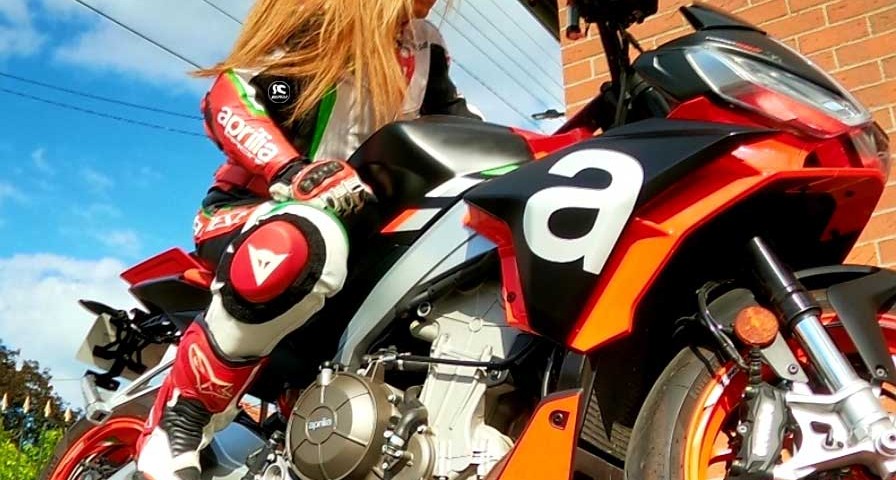 sarah_ragazze_in_moto