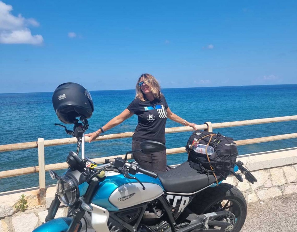 ilaria_ragazze_in-moto