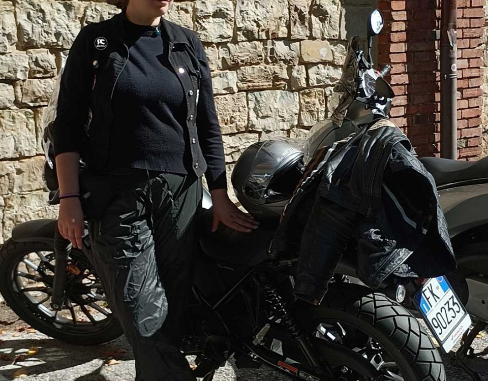 eleonora_ragazze_in-moto